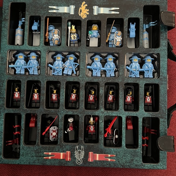 Lego Knights Kingdom Chess Set very rare retired set - Picture 2 of 16